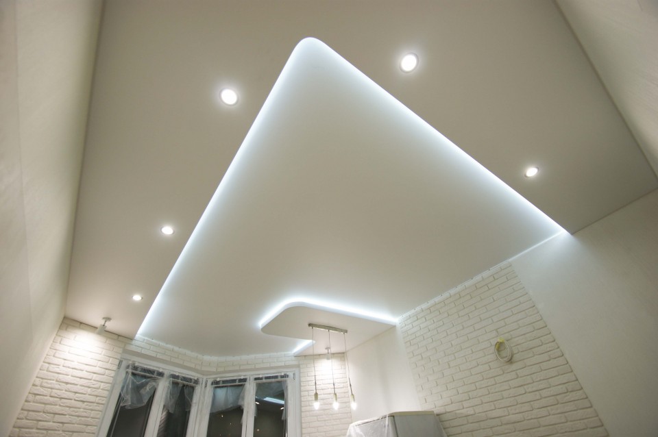 Заказать парящие натяжные потолки в г. Пикалёво